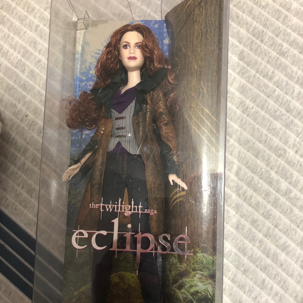 Victoria doll - Picture 2 of 2